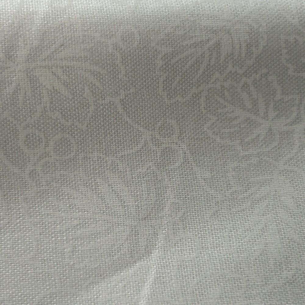 Solitaire Maywood Studio White Tonal Florals Cotton Quilting Fabric 2 Yd X 42"